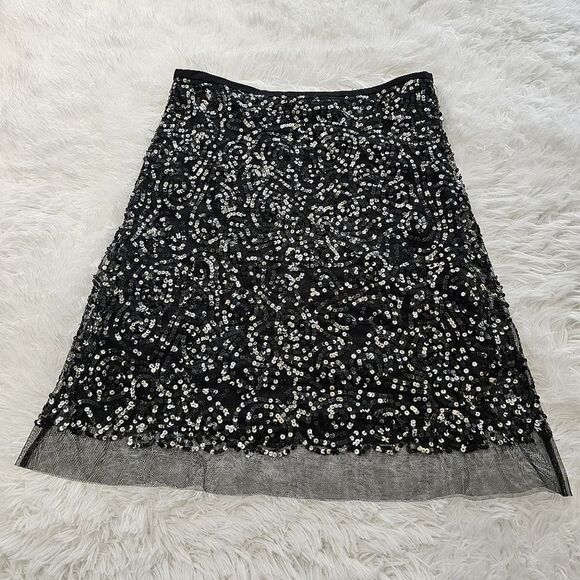 BCBGMaxAzria Dresses & Skirts - BCBGMaxAzria sequined skirt size small